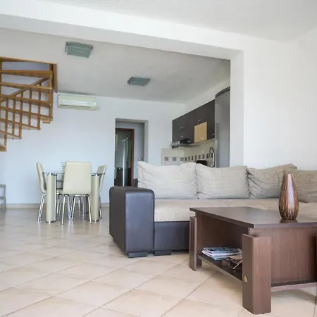 Beachfront Apartments Baricevic With Pool Cesarica Exterior foto