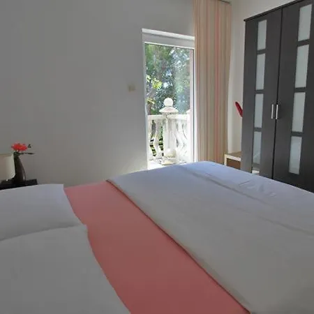 Beachfront Apartments Baricevic With Pool Cesarica Exterior foto