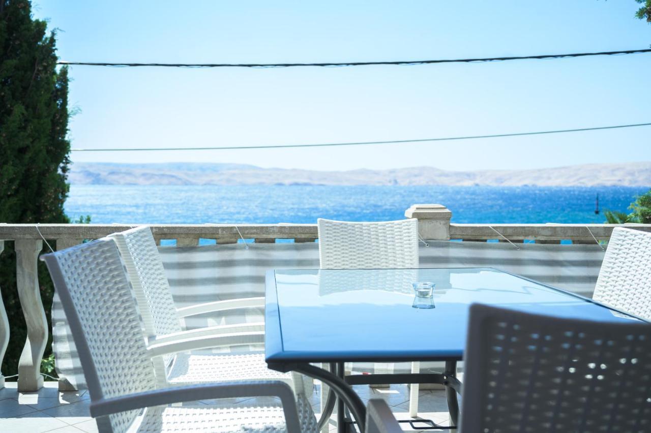 Beachfront Baricevic With Pool Apartment Cesarica