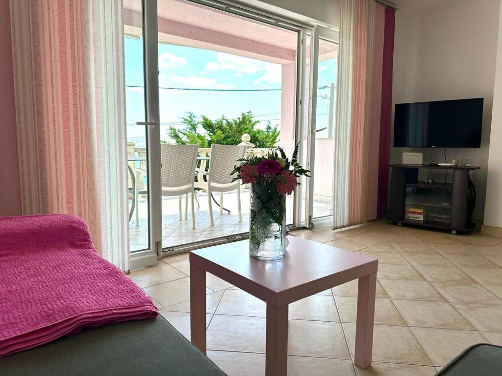 Apartment Beachfront Baricevic With Pool *