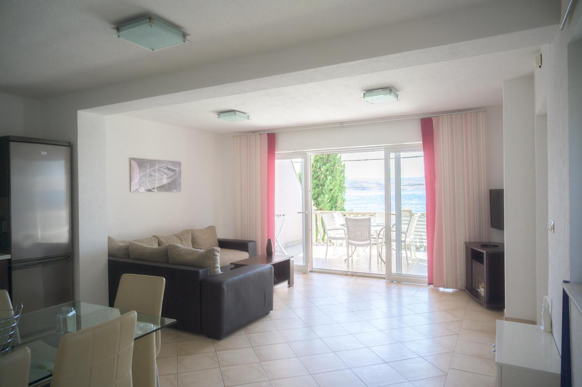 Apartment Beachfront Baricevic With Pool *