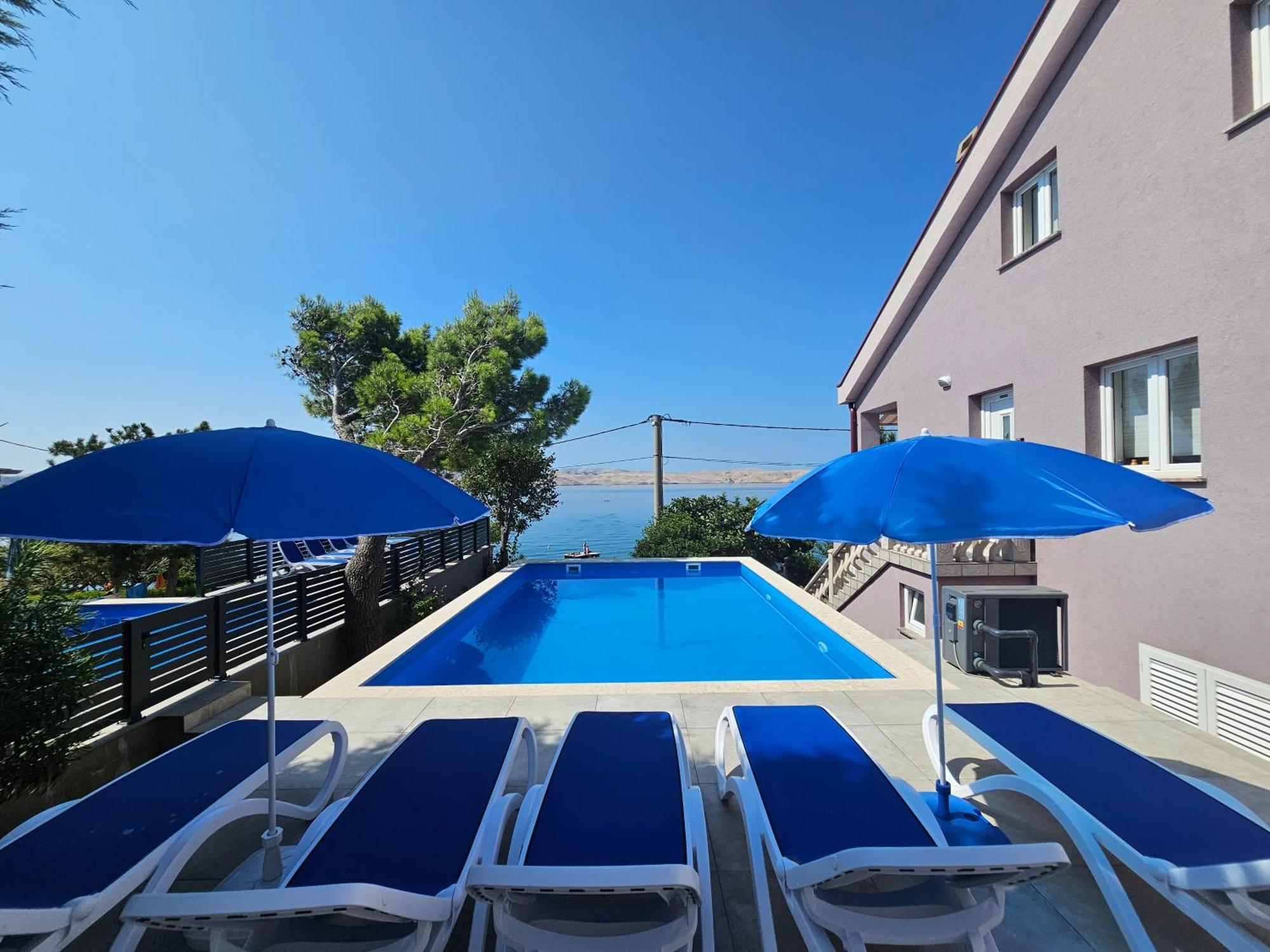 Beachfront Baricevic With Pool Cesarica