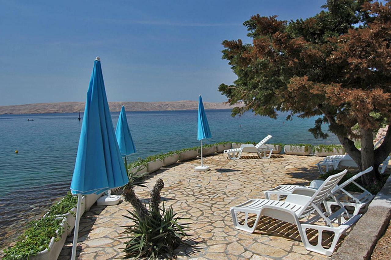 Beachfront Baricevic With Pool Apartment *